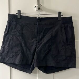 Black Athleta Trekkie shorts